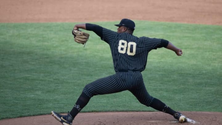Vanderbilt pitcher Kumar Rocker (80) pitches against Arizona in the NCAA Men’s College World Series at TD Ameritrade Park Saturday, June 19, 2021 in Omaha, Neb.Nas Vanderbilt Arizona 022