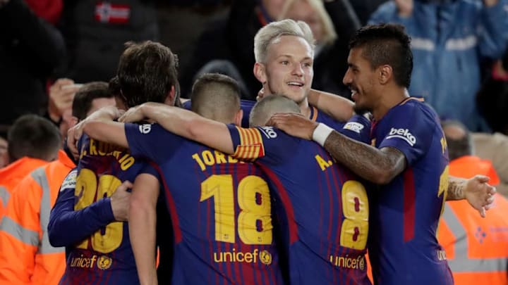 BARCELONA, SPAIN - JANUARY 28: Lionel Messi of FC Barcelona celebrates 2-1 with Luis Suarez of FC Barcelona, Sergi Roberto of FC Barcelona, Jordi Alba of FC Barcelona, Ivan Rakitic of FC Barcelona, Andries Iniesta of FC Barcelona, Paulinho of FC Barcelona during the La Liga Santander match between FC Barcelona v Deportivo Alaves at the Camp Nou on January 28, 2018 in Barcelona Spain (Photo by Laurens Lindhout/Soccrates/Getty Images)