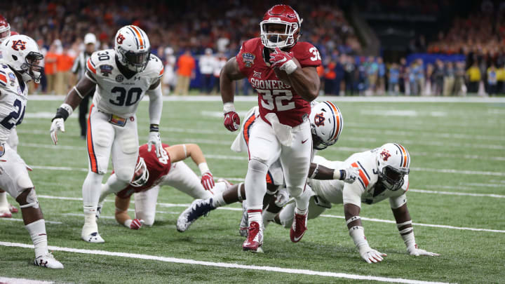 Jan 2, 2017; New Orleans , LA, USA; Oklahoma Sooners running back Samaje Perine (32) runs for a touchdown against the Auburn Tigers in the fourth quarter of the 2017 Sugar Bowl at the Mercedes-Benz Superdome. Mandatory Credit: Chuck Cook-USA TODAY Sports