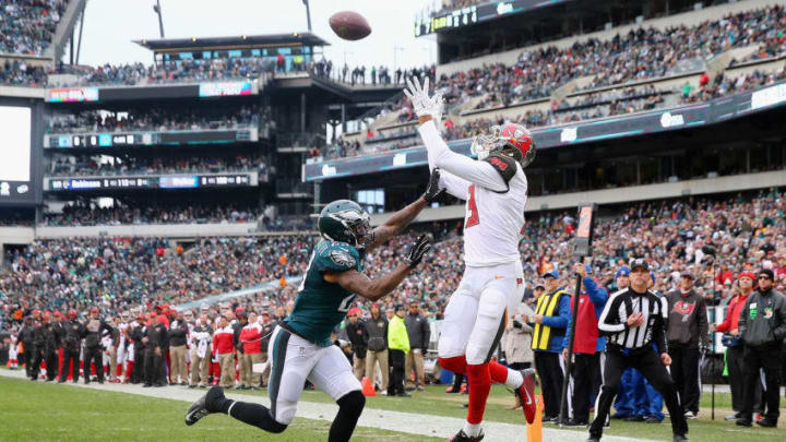 PHILADELPHIA, PA - NOVEMBER 22: Mike Evans #13 of the Tampa Bay Buccaneers makes a touchdown catch against Nolan Carroll #23 of the Philadelphia Eagles in the first quarter at Lincoln Financial Field on November 22, 2015 in Philadelphia, Pennsylvania. (Photo by Elsa/Getty Images)