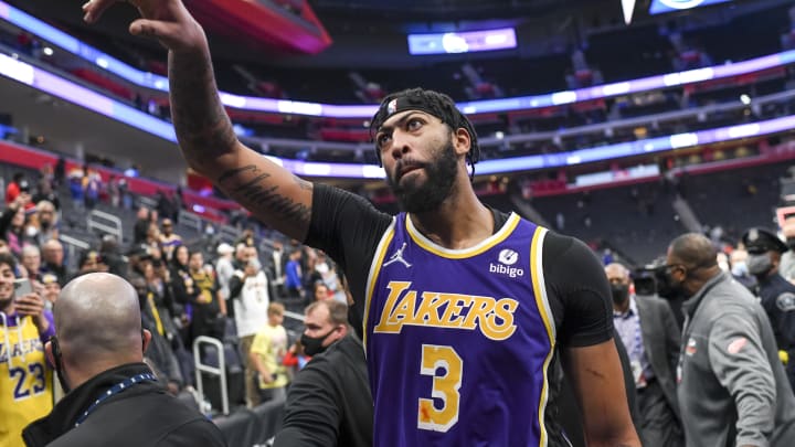 (Photo by Nic Antaya/Getty Images) – Los Angeles Lakers