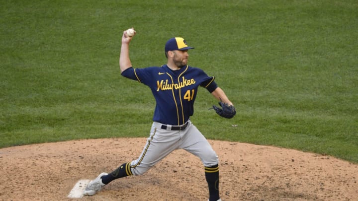 CHICAGO, ILLINOIS - AUGUST 15: David Phelps #41 of the Milwaukee Brewers (Photo by Quinn Harris/Getty Images)