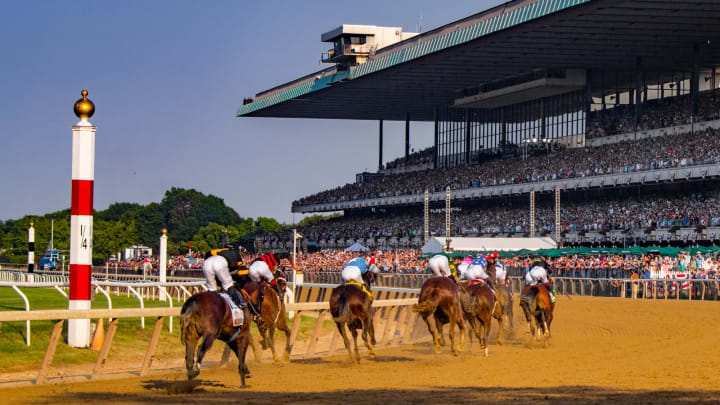 ELMONT, NY – JUNE 10: Horses make turn 4 during The 149th running of the Belmont Stakes at Belmont Park on June 10, 2017 in Elmont, New York.. (Photo by B51/MarkABrown/Getty Images) *** Local Caption ***