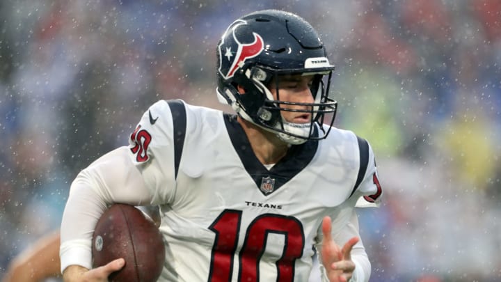 ORCHARD PARK, NEW YORK – OCTOBER 03: Quarterback Davis Mills #10 of the Houston Texans runs with the ball against the Buffalo Bills in first quarter at Highmark Stadium on October 03, 2021 in Orchard Park, New York. (Photo by Bryan M. Bennett/Getty Images)