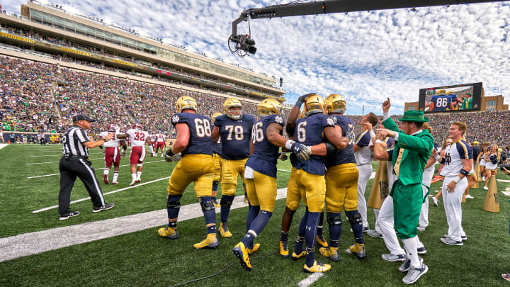 SOUTH BEND, IN – SEPTEMBER 02: Notre Dame Fighting Irish players celebrate after a touchdown during the NCAA football game between the Notre Dame Fighting Irish and the Temple Owls at Notre Dame Stadium on September 2, 2017 in South Bend, Indiana. (Photo by Robin Alam/Icon Sportswire via Getty Images)