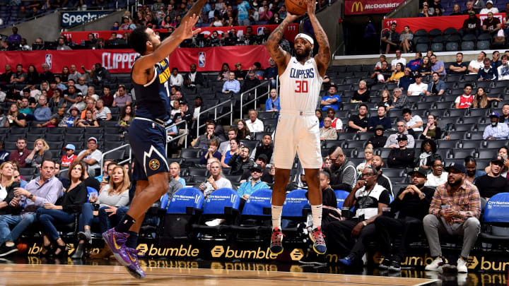LOS ANGELES, CA – OCTOBER 9: Mike Scott #30 of the LA Clippers shoots the ball against the Denver Nuggets during a pre-season game on October 9, 2018 at Staples Center in Los Angeles, California. NOTE TO USER: User expressly acknowledges and agrees that, by downloading and/or using this photograph, User is consenting to the terms and conditions of the Getty Images License Agreement. Mandatory Copyright Notice: Copyright 2018 NBAE (Photo by Adam Pantozzi/NBAE via Getty Images)