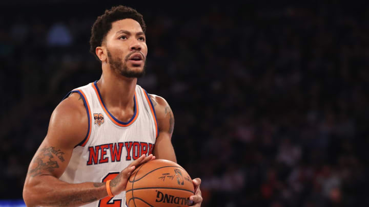 Nov 25, 2016; New York, NY, USA; New York Knicks guard Derrick Rose (25) shoots a free throw during the third quarter against the Charlotte Hornets at Madison Square Garden. New York Knicks won 113-111. Mandatory Credit: Anthony Gruppuso-USA TODAY Sports