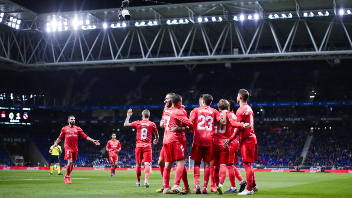 27th January 2019, Cornella-El Prat, Cornella de Llobregat, Barcelona, Spain; La Liga football, Espanyol versus Real Madrid; Karim Benzema of Real Madrid celebrates scoring the opening goal with team mates for 0-1 in the 4th minute (photo by Eric Alonso/Action Plus via Getty Images)