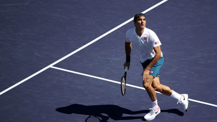 INDIAN WELLS, CALIFORNIA - MARCH 15: Roger Federer of Switzerland plays a forehand against Hubert Hurkacz of Poland during their men's singles quarterfinal match at the BNP Paribas Open at the Indian Wells Tennis Garden on March 15, 2019 in Indian Wells, California. (Photo by Sean M. Haffey/Getty Images)