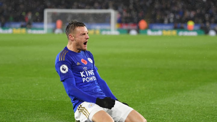 LEICESTER, ENGLAND – NOVEMBER 09: Jamie Vardy of Leicester City celebrates after scoring his team’s first goal during the Premier League match between Leicester City and Arsenal FC at The King Power Stadium on November 09, 2019 in Leicester, United Kingdom. (Photo by Michael Regan/Getty Images)