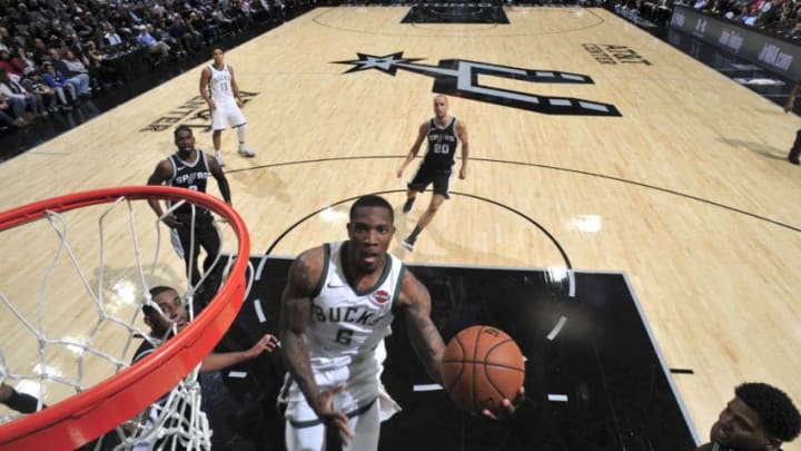 SAN ANTONIO, TX - NOVEMBER 10: Eric Bledsoe #6 of the Milwaukee Bucks goes for a lay up against the San Antonio Spurs on November 10, 2017 at the AT&T Center in San Antonio, Texas. NOTE TO USER: User expressly acknowledges and agrees that, by downloading and or using this photograph, user is consenting to the terms and conditions of the Getty Images License Agreement. Mandatory Copyright Notice: Copyright 2017 NBAE (Photos by Mark Sobhani/NBAE via Getty Images)