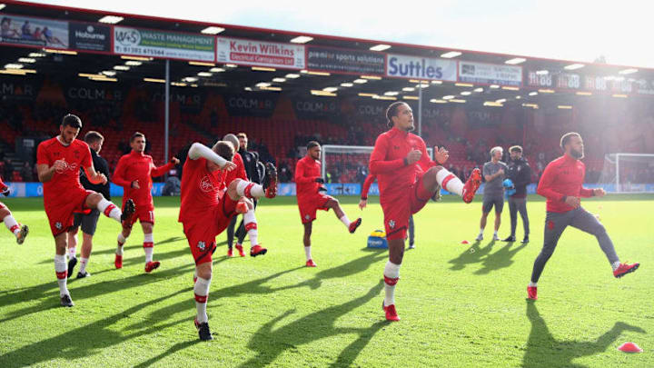 BOURNEMOUTH, ENGLAND - DECEMBER 03: The Southampton team warm up prior to the Premier League match between AFC Bournemouth and Southampton at Vitality Stadium on December 3, 2017 in Bournemouth, England. (Photo by Michael Steele/Getty Images)