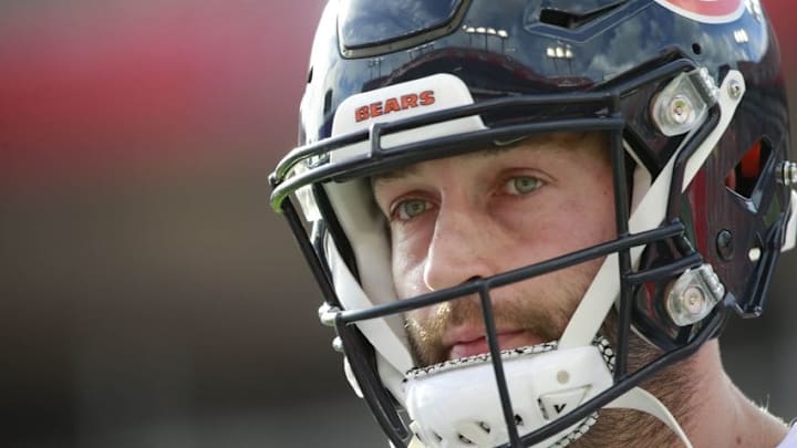 Dec 27, 2015; Tampa, FL, USA; Chicago Bears quarterback Jay Cutler (6) against the Tampa Bay Buccaneers during the second half at Raymond James Stadium. Chicago Bears defeated the Tampa Bay Buccaneers 26-21. Mandatory Credit: Kim Klement-USA TODAY Sports