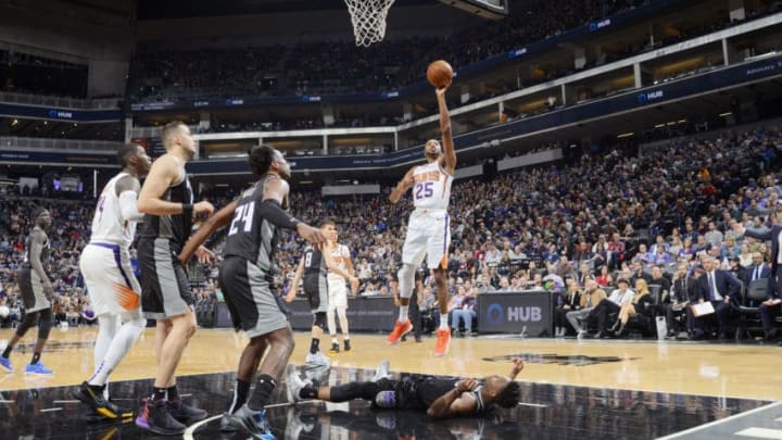 SACRAMENTO, CA - DECEMBER 28: Mikal Bridges #25 of the Phoenix Suns shoots the ball during the game against the Sacramento Kings on December 28, 2019 at Golden 1 Center in Sacramento, California. NOTE TO USER: User expressly acknowledges and agrees that, by downloading and or using this Photograph, user is consenting to the terms and conditions of the Getty Images License Agreement. Mandatory Copyright Notice: Copyright 2019 NBAE (Photo by Rocky Widner/NBAE via Getty Images)