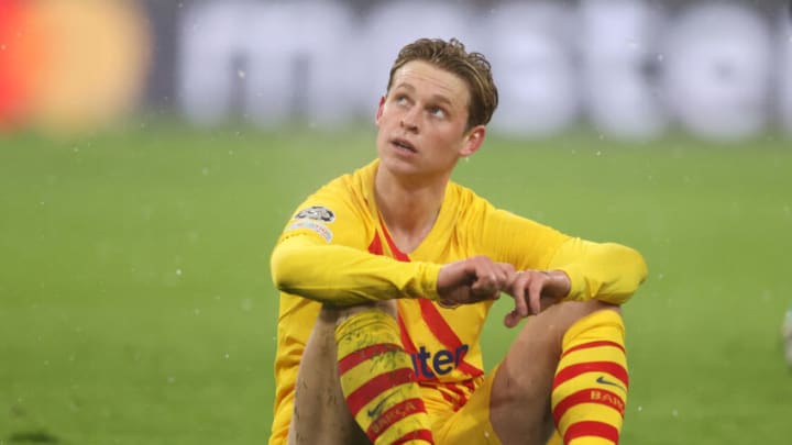 Barcelona's Frenkie de Jong looks dejected after the second goal during the Champions League match against Bayern München at Football Arena Munich on December 08, 2021 in Munich, Germany. (Photo by Alexander Hassenstein/Getty Images)