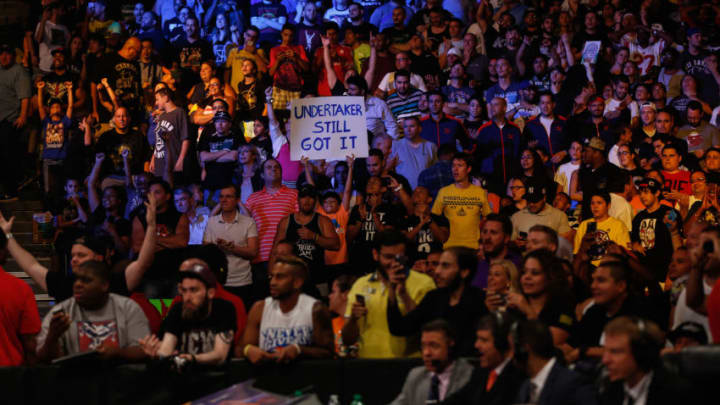 NEW YORK, NY - AUGUST 23: Fans cheer for their fighter at the WWE SummerSlam 2015 at Barclays Center of Brooklyn on August 23, 2015 in New York City. (Photo by JP Yim/Getty Images)