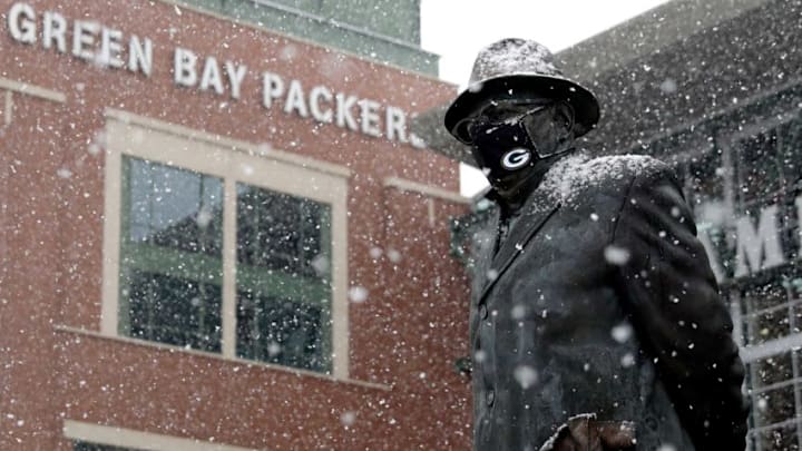 Snow collects on the Vince Lombardi statue outside Lambeau Field on Nov. 16, 2020, in Green Bay, Wis.Gpg Lambeausnow 111620 Sk23