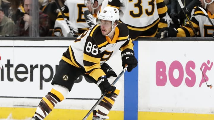 BOSTON, MA - MARCH 27: Boston Bruins right wing David Pastrnak (88) looks for a trailer during a game between the Boston Bruins and the New York Rangers on March 27, 2019, at TD Garden in Boston, Massachusetts. (Photo by Fred Kfoury III/Icon Sportswire via Getty Images)
