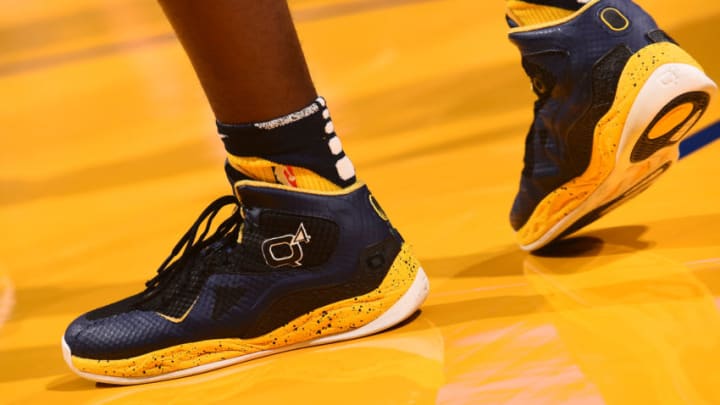 OAKLAND, CA - MARCH 27: The sneakers of Darren Collison #2 of the Indiana Pacers during the game against the Golden State Warriors on March 27, 2018 at ORACLE Arena in Oakland, California. NOTE TO USER: User expressly acknowledges and agrees that, by downloading and or using this photograph, user is consenting to the terms and conditions of Getty Images License Agreement. Mandatory Copyright Notice: Copyright 2018 NBAE (Photo by Noah Graham/NBAE via Getty Images)