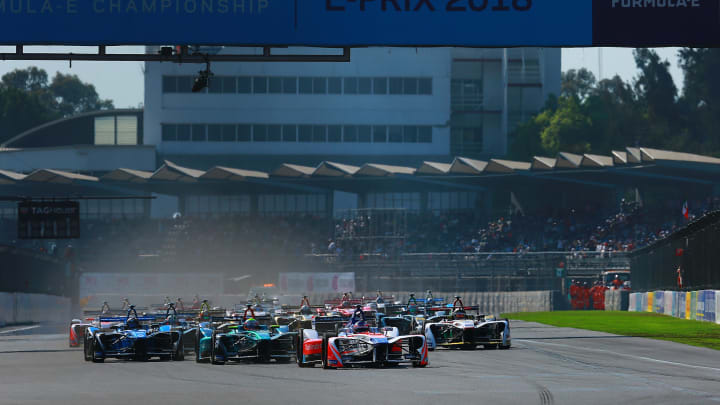 MEXICO CITY, MEXICO – MARCH 03: Cars start the race during the Mexico E-Prix as part of the Formula E Championship at Autodromo Hermanos Rodriguez (Photo by Manuel Velasquez/Getty Images)