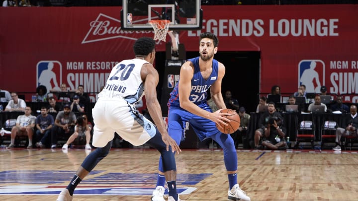 LAS VEGAS, NV – JULY 15: Furkan Korkmaz #30 of the Philadelphia 76ers handles the ball against the Memphis Grizzlies during the 2018 Las Vegas Summer League on July 15, 2018 at the Thomas & Mack Center in Las Vegas, Nevada. NOTE TO USER: User expressly acknowledges and agrees that, by downloading and/or using this photograph, user is consenting to the terms and conditions of the Getty Images License Agreement. Mandatory Copyright Notice: Copyright 2018 NBAE (Photo by David Dow/NBAE via Getty Images)