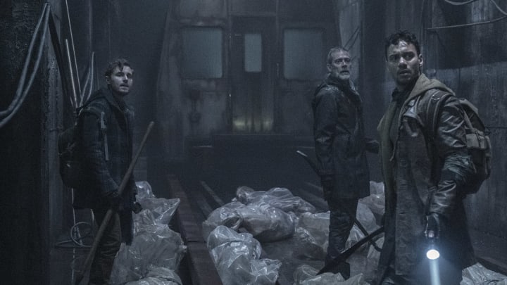 Callan McAuliffe as Alden, Jeffrey Dean Morgan as Negan, Glenn Staton as Frost – The Walking Dead Photo Credit: Josh Stringer/AMC