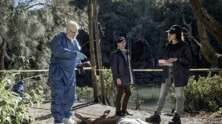 L-R: William McInnes as Doc Roy, Todd Lasance as JD and Olivia Swann as Mackey in NCIS: Sydney season 1, episode 2. PHOTO CREDIT: Daniel Asher Smith/Paramount+   © TM & © 2023 CBS Studios Inc. NCIS: Sydney and related marks and logos are trademarks of CBS Studios Inc. All Rights Reserved.