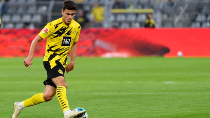 DORTMUND, GERMANY - SEPTEMBER 19: (BILD ZEITUNG OUT) Giovanni Reyna of Borussia Dortmund controls the ball during the Bundesliga match between Borussia Dortmund and Borussia Moenchengladbach at Signal Iduna Park on September 19, 2020 in Dortmund, Germany. Fans are set to return to Bundesliga stadiums in Germany despite to the ongoing Coronavirus Pandemic. Up to 20% of stadium's capacity are allowed to be filled. Final decisions are left to local health authorities and are subject to club's hygiene concepts and the infection numbers in the corresponding region. (Photo by Alex Gottschalk/DeFodi Images via Getty Images)