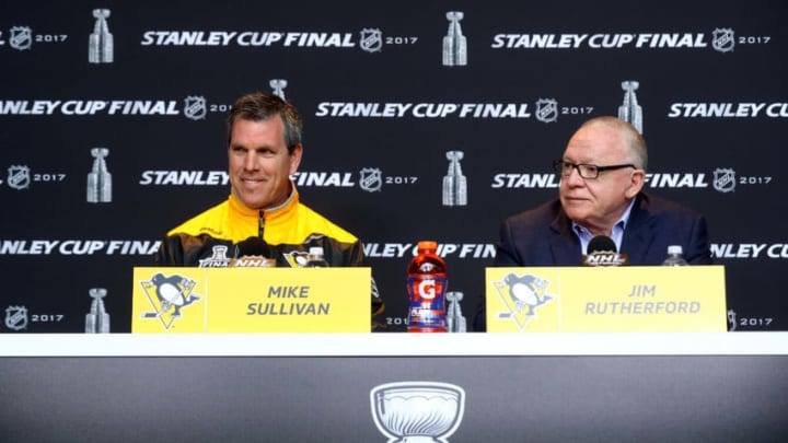 PITTSBURGH, PA - MAY 28: (L-R) Coach Mike Sullivan and General Manager Jim Rutherford of the Pittsburgh Penguins answer questions in a press conference during Media Day for the 2017 NHL Stanley Cup Final at PPG PAINTS Arena on May 28, 2017 in Pittsburgh, Pennsylvania. (Photo by Bruce Bennett/Getty Images)