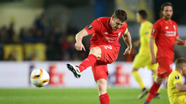 VILLARREAL, SPAIN – APRIL 28: James Milner of Liverpool in action during the UEFA Europa League semi final first leg match between Villarreal CF and Liverpool FC at Estadio El Madrigal stadium on April 28, 2016 in Villarreal, Spain. (Photo by Jean Catuffe/Getty Images)