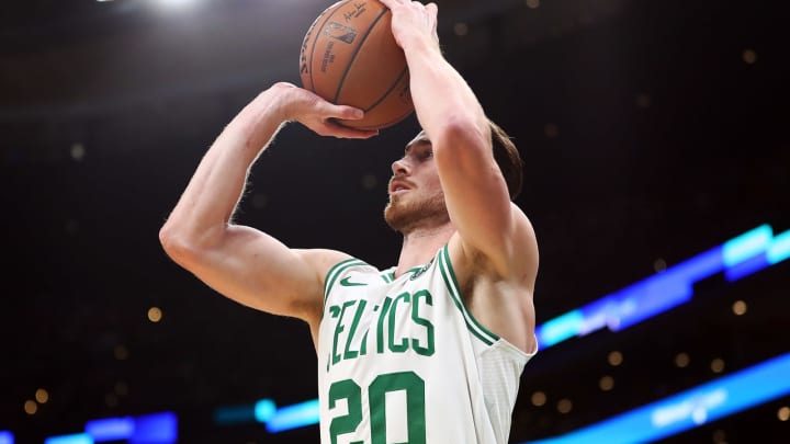Boston Celtics forward Gordon Hayward shoots from the outside.