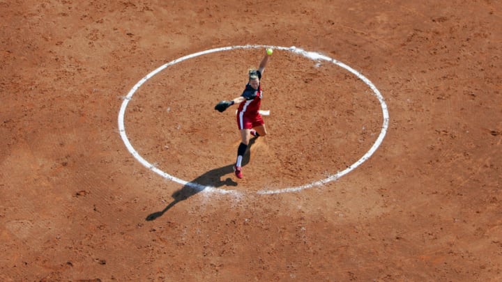 ATHENS - AUGUST 17: Lori Harrigan of USA pitches against China during a preliminary softball game August 17, 2004 during the Athens 2004 Summer Olympic Games at the Softball Stadium in the Helliniko Olympic Complex in Athens, Greece. (Photo by Scott Barbour/Getty Images)