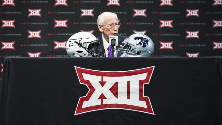 Kansas State Wildcats head coach Bill Snyder (Photo by Matthew Pearce/Icon Sportswire via Getty Images)
