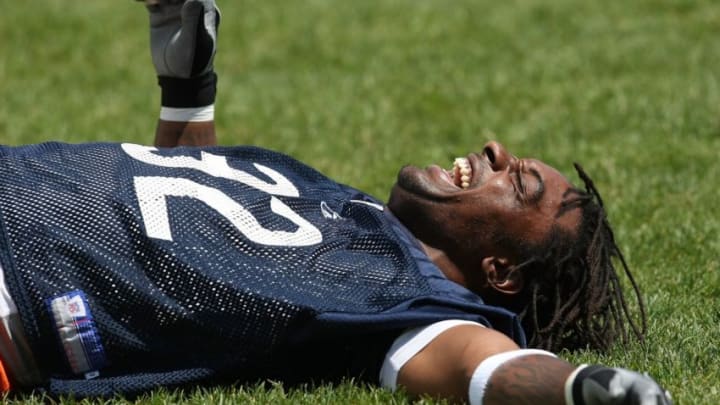 LAKE FOREST, IL - MAY 31: Cedric Benson #32 of the Chicago Bears enjoys a laugh before a mini-camp practice on May 31, 2008 at Halas Hall in Lake Forest, Illinois. (Photo by Jonathan Daniel/Getty Images)