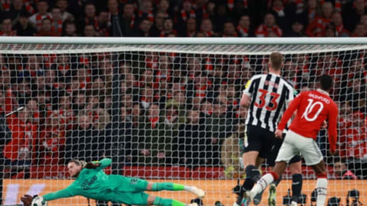 LONDON, ENGLAND – FEBRUARY 26: Loris Karius of Newcastle United saves a shot from Marcus Rashford of Manchester United during the Carabao Cup Final match between Manchester United and Newcastle United at Wembley Stadium on February 26, 2023 in London, England. (Photo by Eddie Keogh/Getty Images)