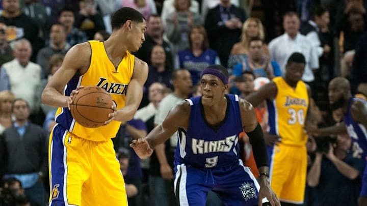 Jan 7, 2016; Sacramento, CA, USA; Sacramento Kings guard Rajon Rondo (9) guards Los Angeles Lakers forward Anthony Brown (3) during the fourth quarter at Sleep Train Arena. The Sacramento Kings defeated the Los Angeles Lakers 118-115. Mandatory Credit: Ed Szczepanski-USA TODAY Sports Jan 7, 2016; Sacramento, CA, USA; Sacramento Kings guard Rajon Rondo (9) guards Los Angeles Lakers forward Anthony Brown (3) during the fourth quarter at Sleep Train Arena. The Sacramento Kings defeated the Los Angeles Lakers 118-115. Mandatory Credit: Ed Szczepanski-USA TODAY Sports