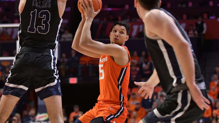 Nov 14, 2022; Champaign, Illinois, USA; Illinois Fighting Illini guard RJ Melendez (15) looks to pass during the first half against the Monmouth Hawks at State Farm Center. Mandatory Credit: Ron Johnson-USA TODAY Sports