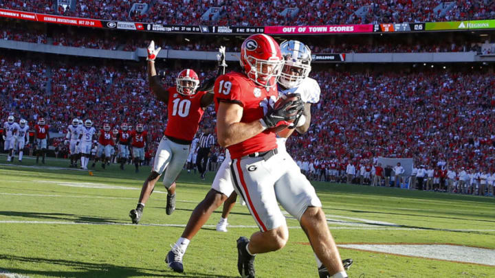 ATHENS, GA - OCTOBER 16: Brock Bowers #19 of the Georgia Bulldogs brings in the catch for a touchdown in the second half against the Kentucky Wildcats at Sanford Stadium on October 16, 2021 in Athens, Georgia. (Photo by Todd Kirkland/Getty Images)