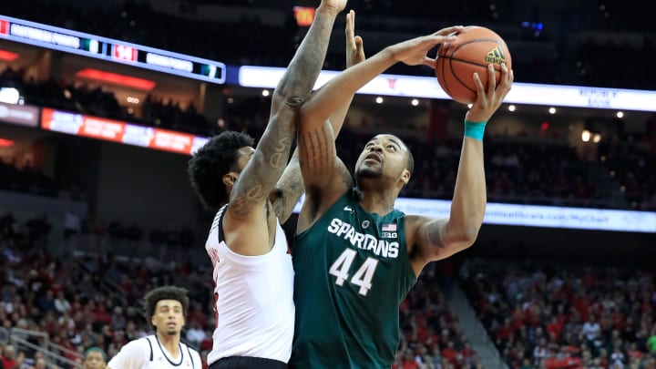 LOUISVILLE, KY – NOVEMBER 27: Nick Ward #44 of the Michigan State Spartans shoots the ball against the Louisville Cardinals at KFC YUM! Center on November 27, 2018 in Louisville, Kentucky. (Photo by Andy Lyons/Getty Images)