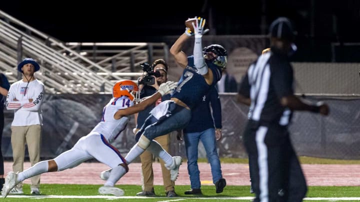 Jack Bech makes a catch as STM takes on St Louis in the LHSAA playoff game. Friday, Nov. 29, 2019.Stm St Louis Football 3127