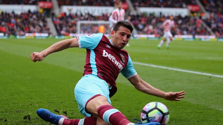 STOKE ON TRENT, ENGLAND - APRIL 29: Jonathan Calleri of West Ham in action during the Premier League match between Stoke City and West Ham United at Bet365 Stadium on April 29, 2017 in Stoke on Trent, England. (Photo by Clive Brunskill/Getty Images)