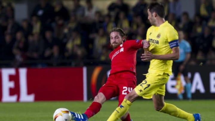 24 Midfield of Liverpool FC Joe Allen (L) and 21 Bruno of Villarreal CF during UEFA Europa League semi-final first leg match between Villarreal CF and Liverpool FC at El Madrigal Stadium in Villarreal on April 28, 2016. (Photo by Jose Miguel Fernandez/NurPhoto via Getty Images)