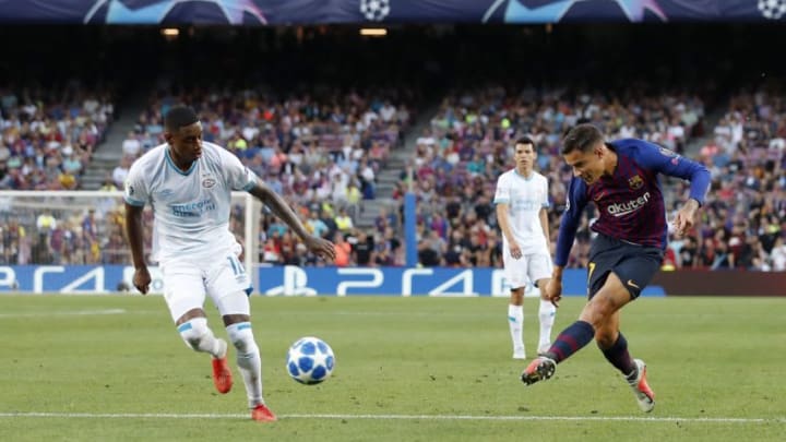 (L-R) Pablo Rosario of PSV, Philippe Coutinho of FC Barcelona during the UEFA Champions League group B match between FC Barcelona and PSV Eindhoven at the Camp Nou stadium on September 18, 2018 in Barcelona, Spain.(Photo by VI Images via Getty Images)