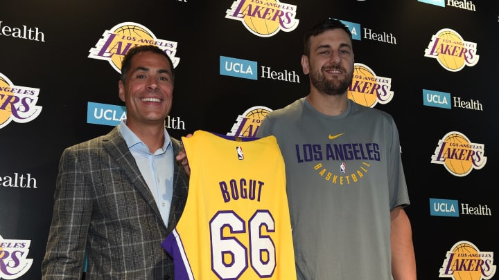 (Photo by Kevork Djansezian/Getty Images) – Lakers news