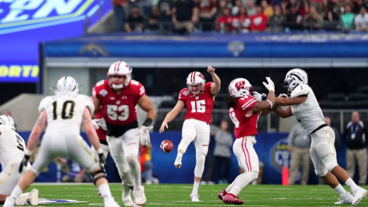 ARLINGTON, TX - JANUARY 02: Anthony Lotti #15 of the Wisconsin Badgers punts in the fourth quarter during the 81st Goodyear Cotton Bowl Classic between Western Michigan and Wisconsin at AT&T Stadium on January 2, 2017 in Arlington, Texas. (Photo by Tom Pennington/Getty Images)