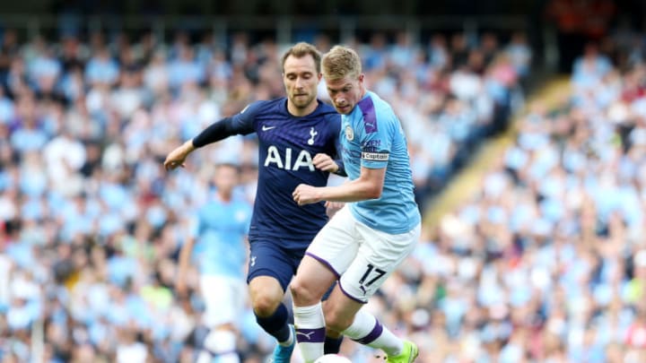 MANCHESTER, ENGLAND - AUGUST 17: Christian Eriksen of Tottenham Hotspur battles for possession with Kevin De Bruyne of Manchester City during the Premier League match between Manchester City and Tottenham Hotspur at Etihad Stadium on August 17, 2019 in Manchester, United Kingdom. (Photo by Matt McNulty - Manchester City/Manchester City FC via Getty Images)