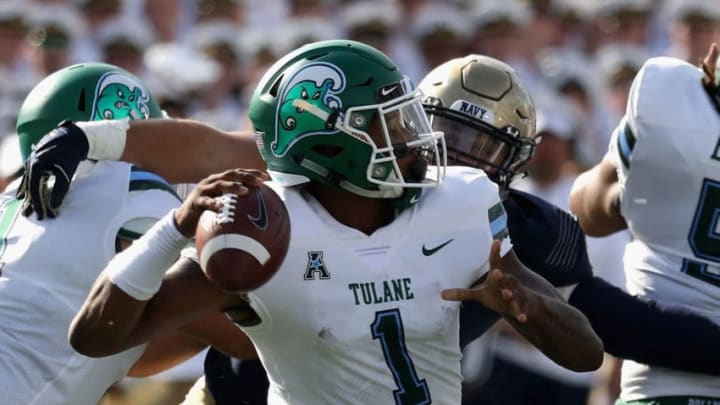 ANNAPOLIS, MD - SEPTEMBER 09: Quarterback Jonathan Banks #1 of the Tulane Green Wave throws a second quarter pass against the Navy Midshipmen at Navy-Marine Corp Memorial Stadium on September 9, 2017 in Annapolis, Maryland. (Photo by Rob Carr/Getty Images)