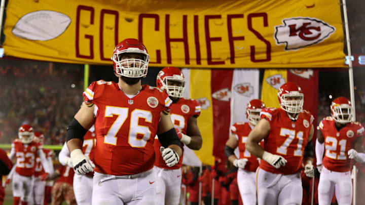 KANSAS CITY, MO - JANUARY 15: Kansas City Chiefs offensive guard Laurent Duvernay-Tardif (76) and teammates run onto the field before the AFC Divisional playoff game between the Pittsburgh Steelers and Kansas City Chiefs on January 15, 2017 at Arrowhead Stadium in Kansas City, MO. (Photo by Scott Winters/Icon Sportswire via Getty Images) KANSAS CITY, MO - JANUARY 15: Kansas City Chiefs offensive guard Laurent Duvernay-Tardif (76) and teammates run onto the field before the AFC Divisional playoff game between the Pittsburgh Steelers and Kansas City Chiefs on January 15, 2017 at Arrowhead Stadium in Kansas City, MO. (Photo by Scott Winters/Icon Sportswire via Getty Images)