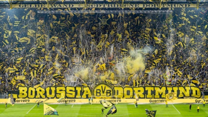 The fans preparing for the match of BVB vs S04