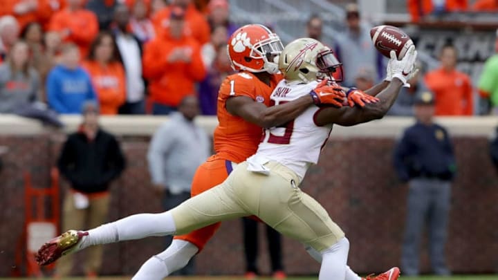 CLEMSON, SC - NOVEMBER 11: Trayvon Mullen #1 of the Clemson Tigers breaks up a pass to Keith Gavin #89 of the Florida State Seminoles during their game at Memorial Stadium on November 11, 2017 in Clemson, South Carolina. (Photo by Streeter Lecka/Getty Images)